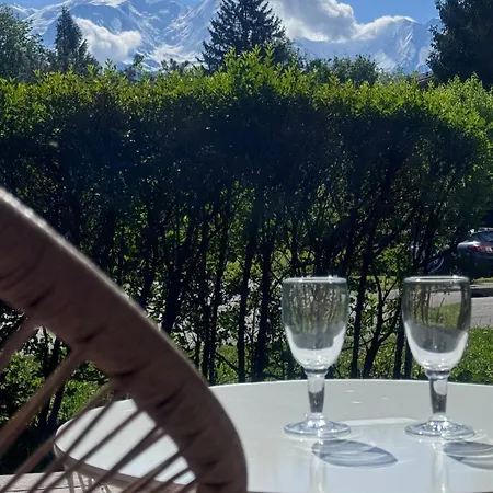 Joli Avec Terrasse Apartment Sallanches