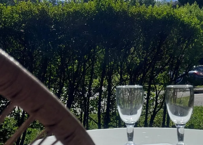 Joli Avec Terrasse Appartement Sallanches